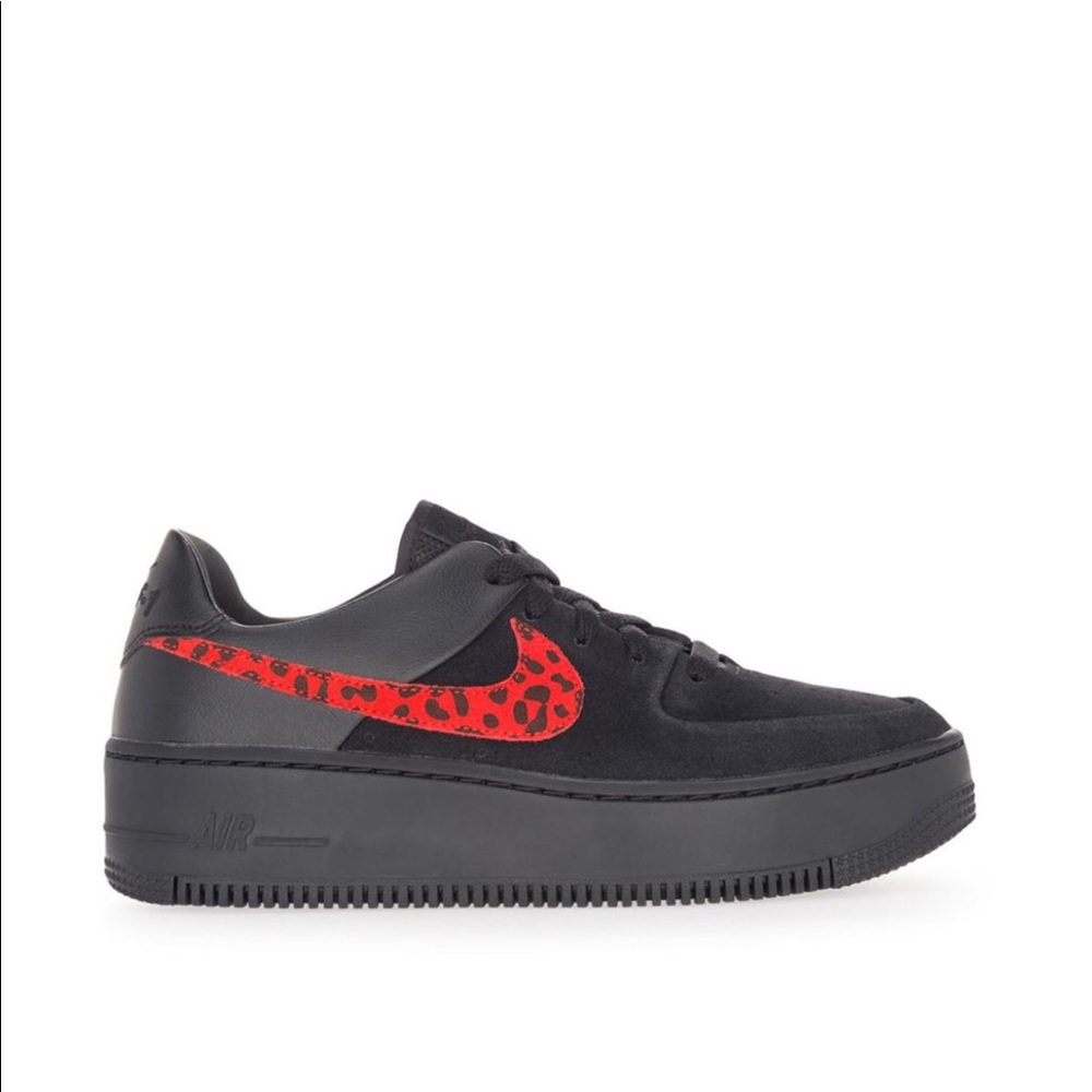 Air Force 1 Sage Sneakers